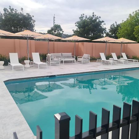 Burringa Garden Motel Wagga Wagga Ngoại thất bức ảnh