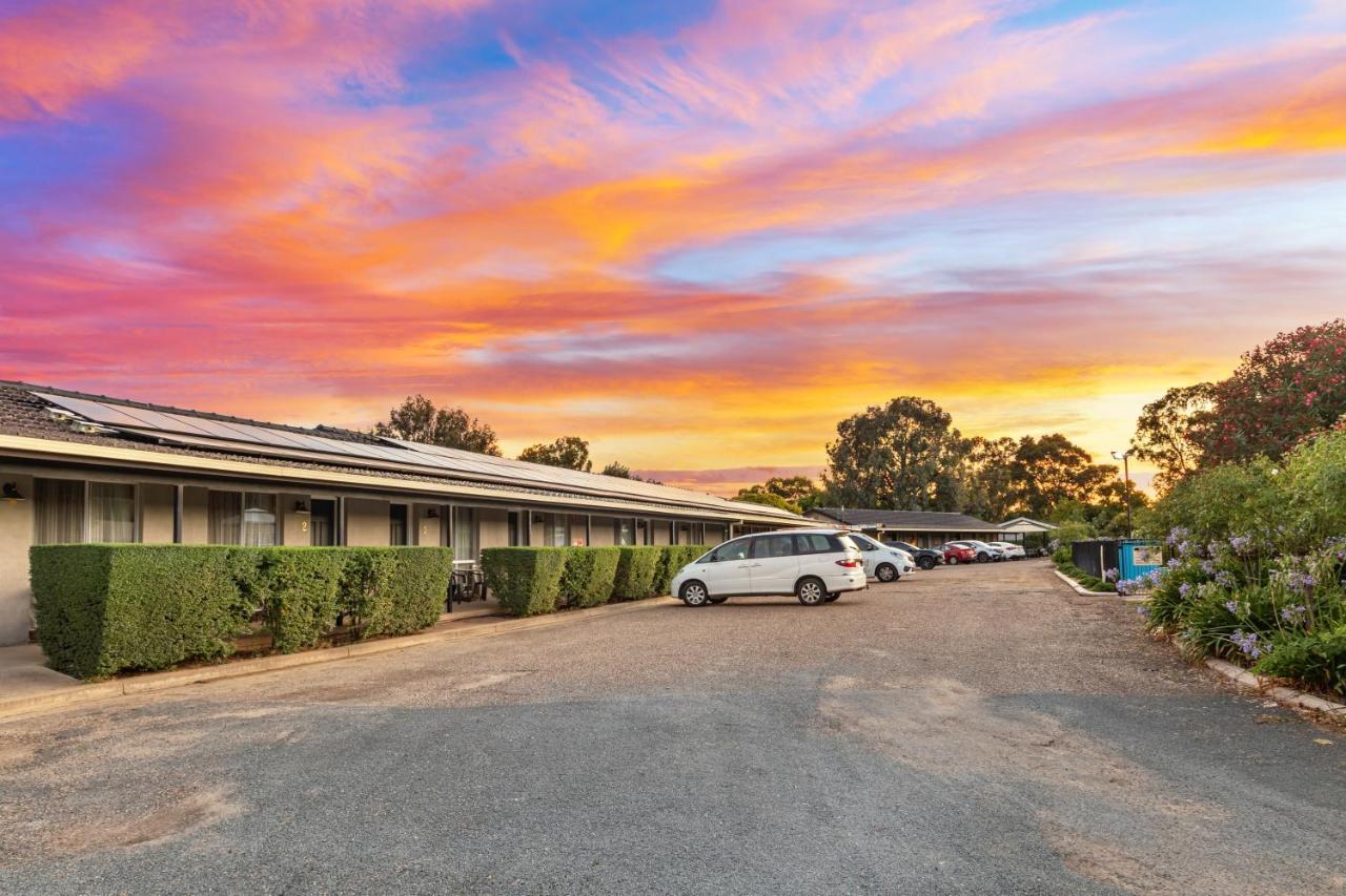 Burringa Garden Motel Wagga Wagga Ngoại thất bức ảnh